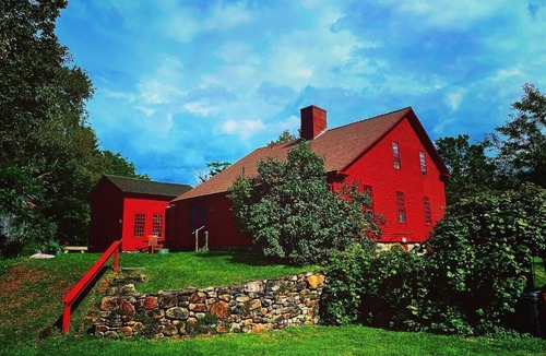 Manchester Center House | Historic 18th Century Saltbox Farmhouse on Four Acres in heart of Manchester VT