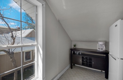 Downtown House | Historic 2 Bedroom Downtown Apartment
