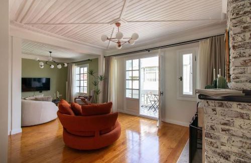 Sisli Apartment | Historic 2BR Gem in Downtown Sisli AC in All Rooms