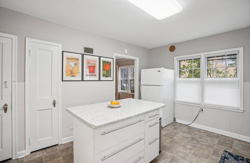 Eau Claire Condo | Historic 3BR in Third Ward Walk to UWEC