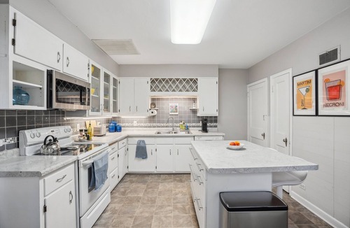 Eau Claire Condo | Historic 3BR in Third Ward Walk to UWEC