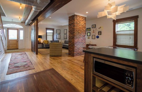 Martha Jefferson House | Historic 3BR in Downtown Charlottesville - Perfect for traveling professionals!