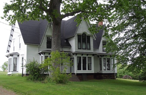 Tatamagouche House | Historic 7-Bed Oceanfront Home - Campbell House