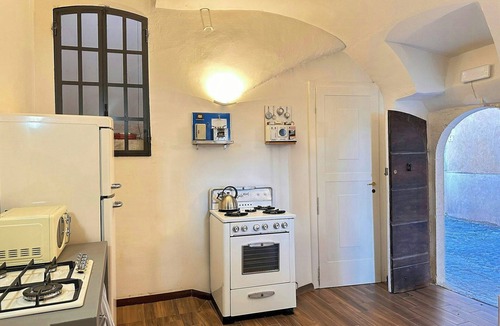 Caporciano Apartment | Historic apartment with views of Abruzzo valley