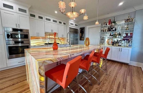 Old Southeast House | Historic Bayfront Estate Mins to Downtown St. Pete