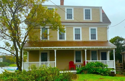 Hull House | Historic Beach House on Pond Across from Beach - graduation, WorldCup, beach?