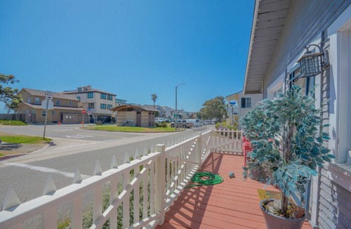 Sunset Beach House | Historic beachside home in charming Sunset Beach