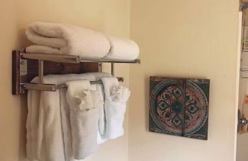 Alder House | Historic Bonanza Inn Room 7 in Virginia City