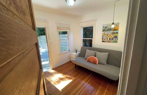 Mount Baker House | Historic Bungalow: Your Seattle Gateway - 5 min from beach!