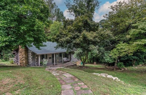 Wake Forest Cabin | Historic Cabin in Wake Forest Downtown.