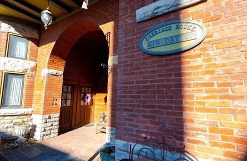 Lindenwald Apartment | Historic Carriage House: Unique Stay in the Heart of Hamilton