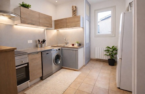Centre Apartment | Historic center Chalon s/Saône - View of the St-Vincent cloister - 2 hp - 6 people