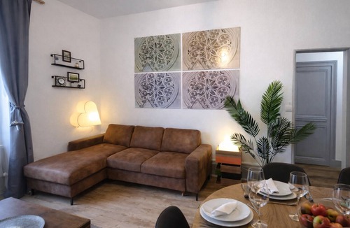 Centre Apartment | Historic center Chalon s/Saône - View of the St-Vincent cloister - 2 hp - 6 people