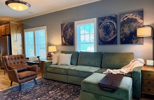 Dickinson House | Historic Charm, Modern Comfort Close to Downtown with AC Family and Pet Friendly