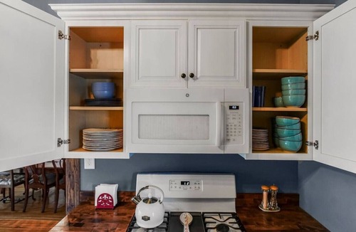 Grandview House | Historic Charm: Spacious 4BR Retreat Sleeps 11