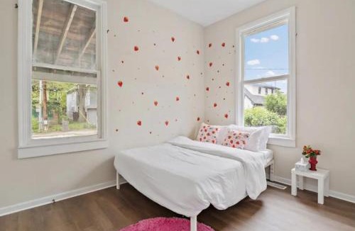 Herron Morton House | Historic Charming 2Story 10BR House - Sleep 20