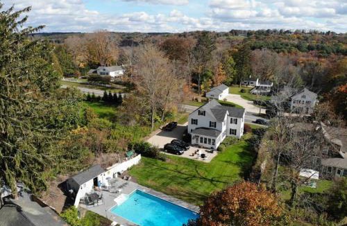Litchfield Historic District House | Historic Colonial Pool Walk to Town