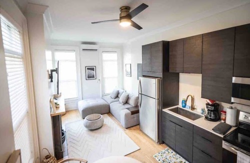Corn Hill Apartment | Historic Cornhill King bed - Long Stays