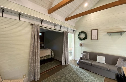 Jewell Cottage | Historic cottage at 1895 Ashley Jewell estate 🍑42 acres and Ogeechee riverfront