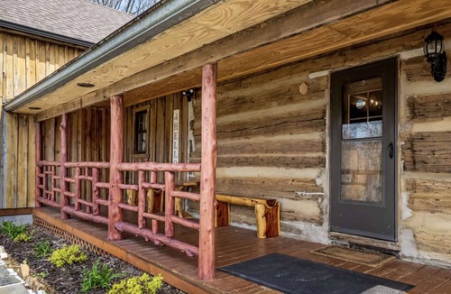 Arrington Cabin | Historic Creekside Cabin at Arrington Reserve