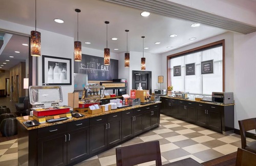 Mount Vernon Triangle Hotel | Historic D.C. Within Reach: Stay by Museums, Free Breakfast, Pet-Friendly