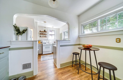 Jefferson Chalmers House | Historic Detroit Bungalow: Pet & Family Friendly