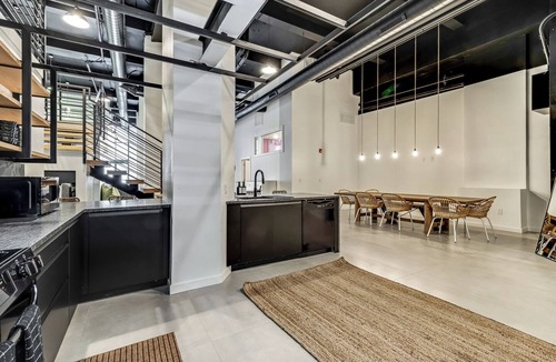 Center City East Apartment | Historic District Loft! Garage Parking! Sleeps 13