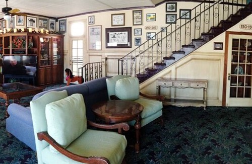 Lone Pine Hotel | Historic Dow Hotel