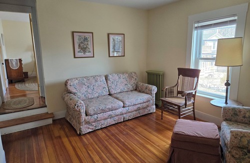 Northampton Apartment | Historic downtown apartment. Unscented products and sustainability practices.