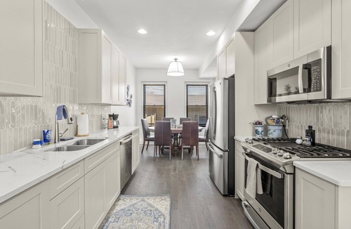 Cedar Falls House | Historic Downtown Brownstone Completely Renovated!