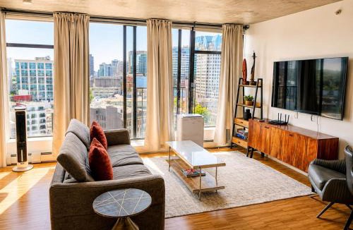 Gastown Apartment | Historic Downtown Escape