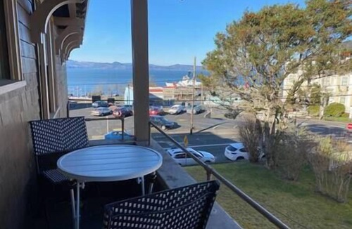 Astoria Apartment | Historic Downtown Flat, No. 4