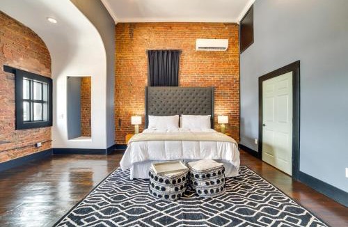 Marshall Apartment | Historic Downtown Location: Marshall Studio Escape