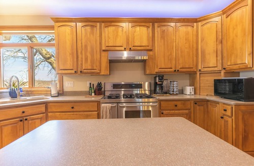 Mount Horeb House | Historic Driftless Farmhouse ~ Military Ridge Retreat