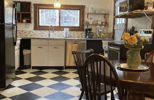 Laurel Mountain Cottage | Historic & Eclectic~ An experience in the woods~