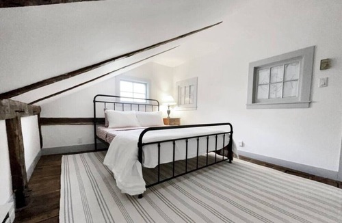 West Cornwall House | Historic Estate - 5 min to Mohawk Mt Ski Resort
