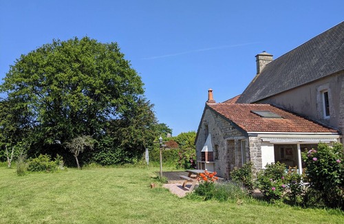 Amfreville House | Historic Farmhouse set in a private & quiet rural setting, pet friendly.