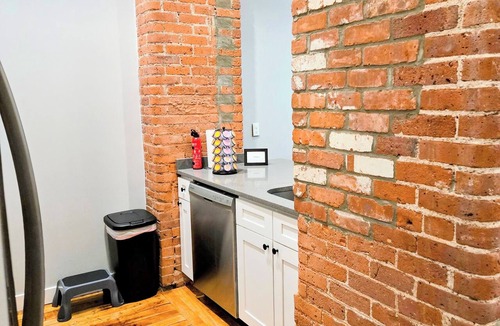 Providence Apartment | Historic Fed Hill Loft: Cafe/Dining/Nightlife + 24/7 Gym & onsite Barbershop #04