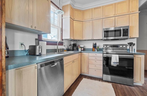 North of Grand House | Historic Gem & Modern Elegance