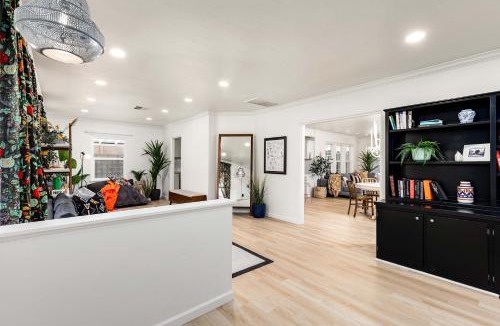 Encanto House | Historic Gem with Pool in the heart of Downtown