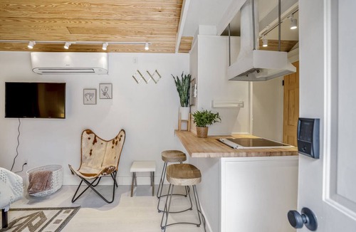 Greater Heights Apartment | Historic Heights Rustic Urban - 5 km from FIFA Fest