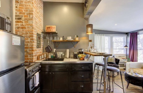 Midtown Apartment | Historic Hideaway | Walk to Overton Park & Bars