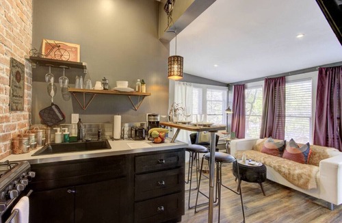 Midtown Apartment | Historic Hideaway | Walk to Overton Park & Bars