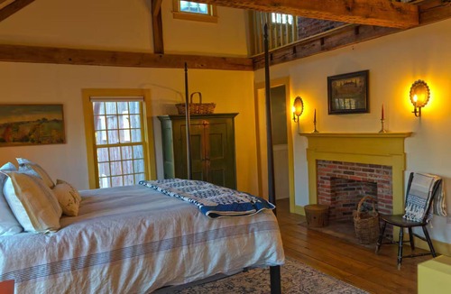 Bridgewater Other | Historic Hilltop Family Farmhouse, Pool, Hot Tub & the Best Sunset Views