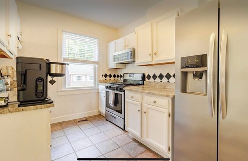 Old Towne House | Historic Home, Modern Conveniences 15 Minutes to Chattanooga. Great for Families