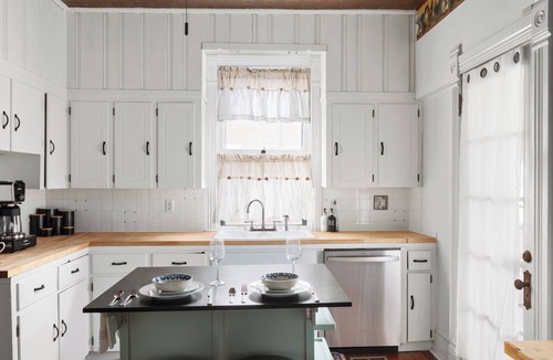 Berkeley Springs House | Historic Home w/Sauna, HotTub, Speakeasy & Game Room