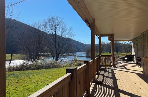 Tionesta House | Historic Hunter’s Haven, Waterfront Gem in Tionesta. Float, fish and relax here.