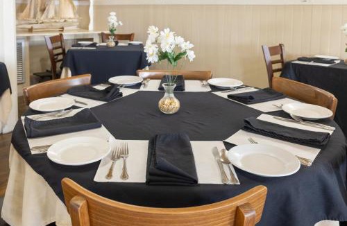 Cedar Key Apartment | Historic Island Hotel