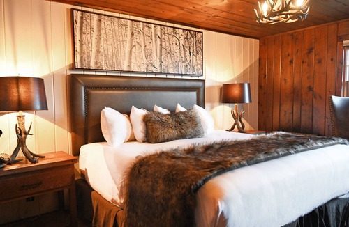 Lutsen Hotel | Historic Lutsen Lodge