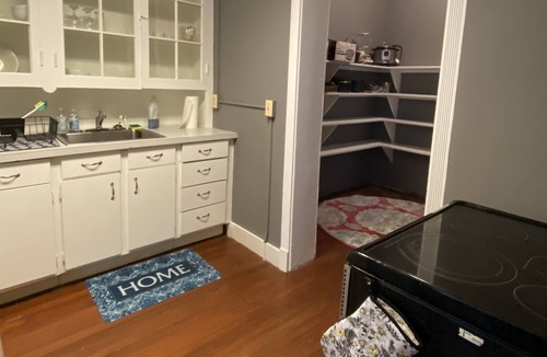 Warrenton Apartment | Historic Manor Circa “1855” Private Apartment Entrance with Full Kitchen